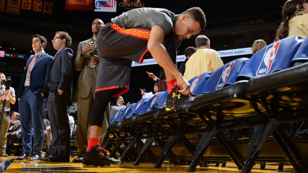 golden-state-warriors-sneakers.jpg